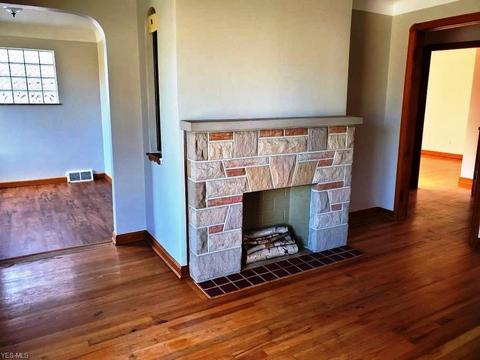 2911 Brookview Blvd, Parma, OH 44134 photo 4