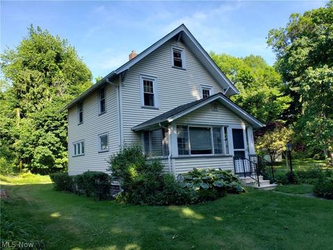 3505 Parkview Dr, Ashtabula, OH 44004 photo 1