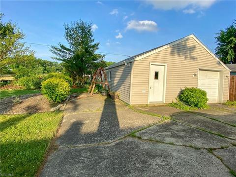383 Roosevelt Ave, Elyria, OH 44035 photo 14