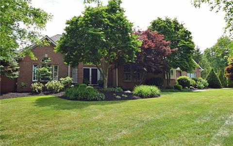 2811 Loreto Dr, Willoughby Hills, OH 44094 photo 1