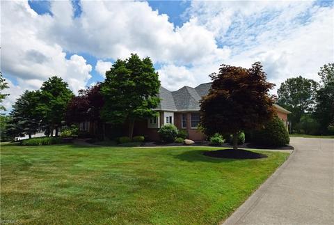 2811 Loreto Dr, Willoughby Hills, OH 44094 photo 2