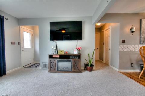 30041 Barjode Rd, Willowick, OH 44095 photo 3