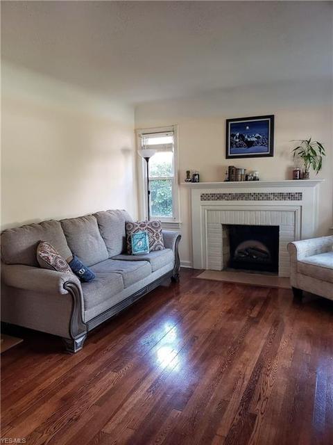 60 Baker St, Berea, OH 44017 photo 10