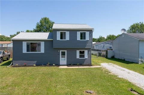 9885 Bright Dr, Windham, OH 44288 photo 1