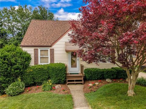 132 Simcox St, Wadsworth, OH 44281 photo 1