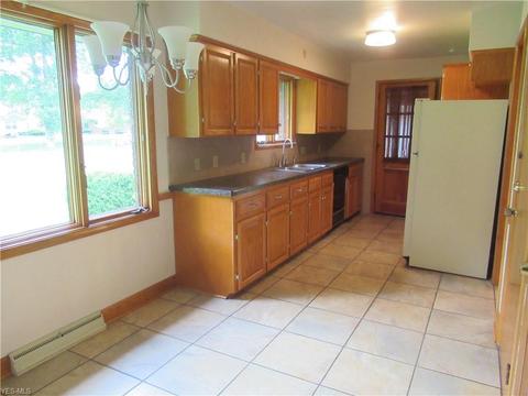 810 Ronlee Ln, Boardman, OH 44512 photo 4