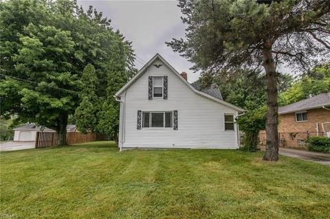 7540 State Rd, Parma, OH 44134 photo 1