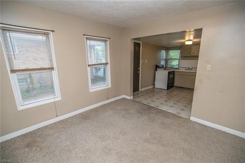 7540 State Rd, Parma, OH 44134 photo 6