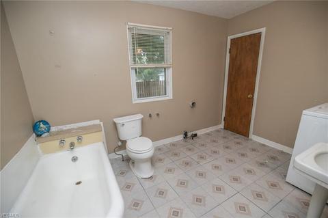 7540 State Rd, Parma, OH 44134 photo 15