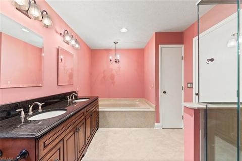 7712 Roeper Rd, Parma, OH 44134 photo 21