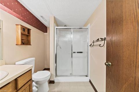 7712 Roeper Rd, Parma, OH 44134 photo 20
