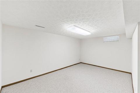 7712 Roeper Rd, Parma, OH 44134 photo 26