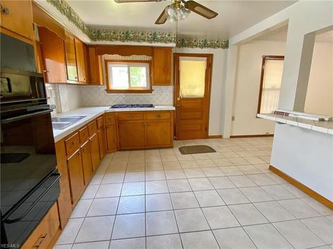 2318 E 29th St, Lorain, OH 44055 photo 24