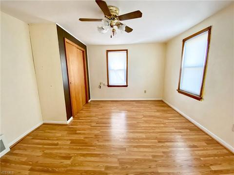 2318 E 29th St, Lorain, OH 44055 photo 18