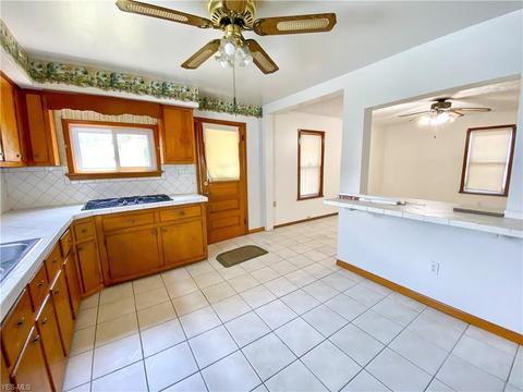2318 E 29th St, Lorain, OH 44055 photo 13