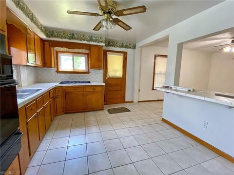 2318 E 29th St, Lorain, OH 44055 photo 25