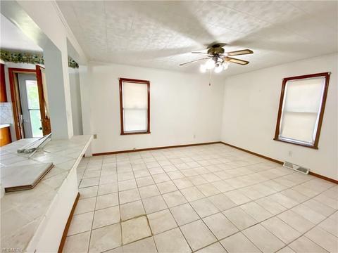 2318 E 29th St, Lorain, OH 44055 photo 8
