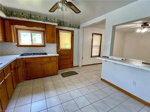 2318 E 29th St, Lorain, OH 44055 photo 26
