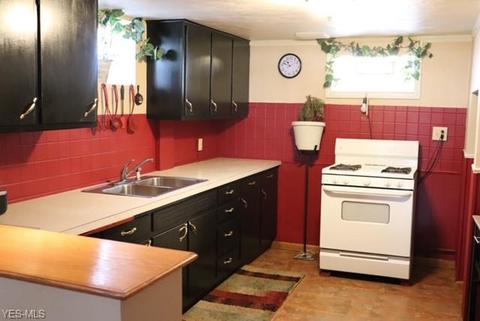2032 E 37th St, Lorain, OH 44055 photo 15
