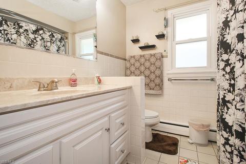2032 E 37th St, Lorain, OH 44055 photo 10