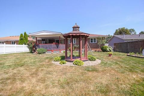 2032 E 37th St, Lorain, OH 44055 photo 9