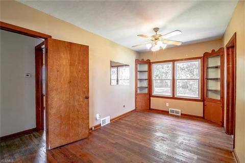 237 13th St, Elyria, OH 44035 photo 8