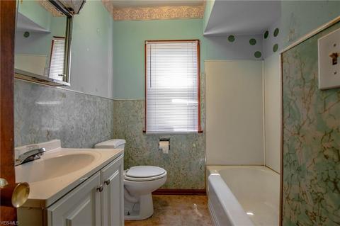 237 13th St, Elyria, OH 44035 photo 15