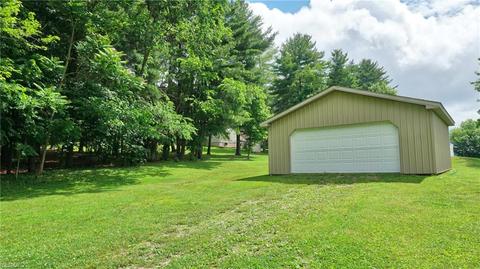 2829 Best Rd, Cambridge, OH 43725 photo 19