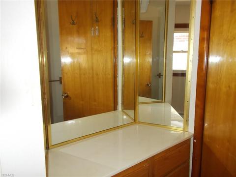 1307 E 15th St, Ashtabula, OH 44004 photo 11