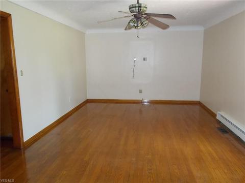 1307 E 15th St, Ashtabula, OH 44004 photo 9