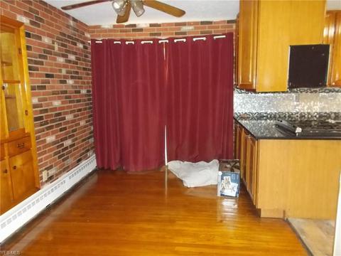 1307 E 15th St, Ashtabula, OH 44004 photo 6