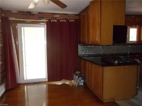 1307 E 15th St, Ashtabula, OH 44004 photo 7