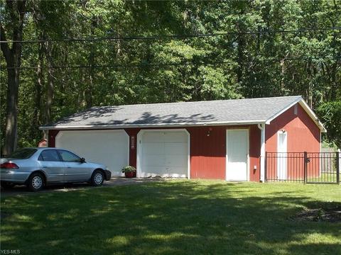 1307 E 15th St, Ashtabula, OH 44004 photo 2