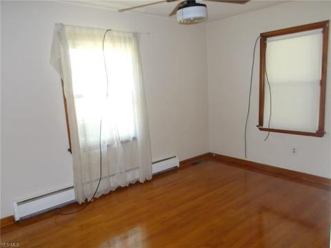 1307 E 15th St, Ashtabula, OH 44004 photo 13