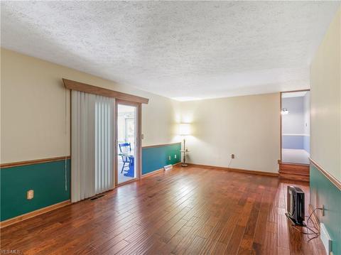 559 Mcentee Dr, Wadsworth, OH 44281 photo 12