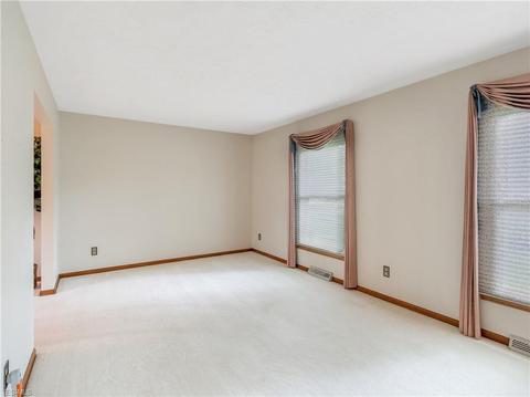 559 Mcentee Dr, Wadsworth, OH 44281 photo 9