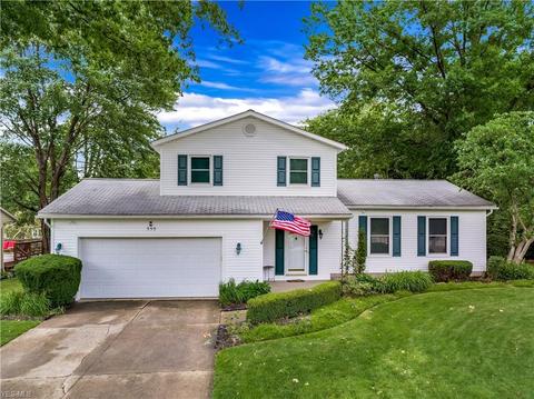 559 Mcentee Dr, Wadsworth, OH 44281 photo 1
