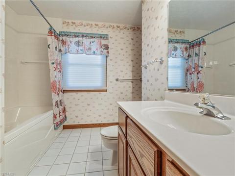 559 Mcentee Dr, Wadsworth, OH 44281 photo 15