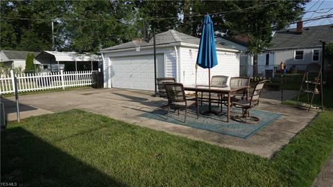8317 Kenton Ave, Parma, OH 44129 photo 3