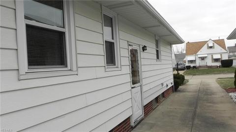 8317 Kenton Ave, Parma, OH 44129 photo 2