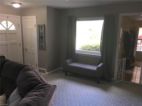 628 Holden Dr, Ashtabula, OH 44004 photo 6