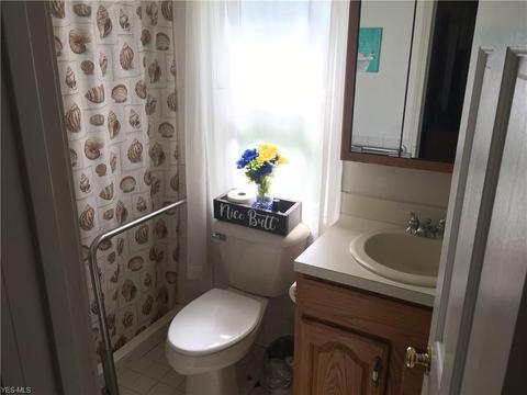 628 Holden Dr, Ashtabula, OH 44004 photo 11