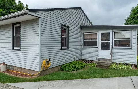 703 Evans Ave, Akron, OH 44310 photo 4