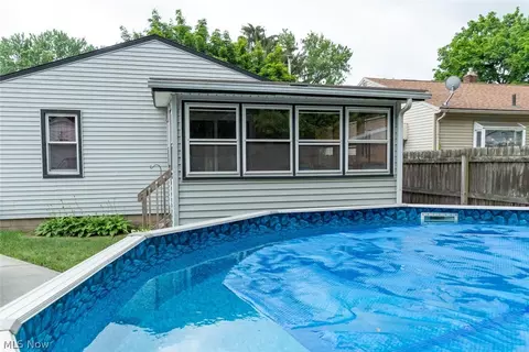703 Evans Ave, Akron, OH 44310 photo 5
