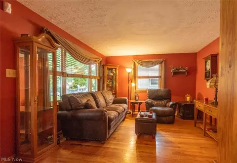 703 Evans Ave, Akron, OH 44310 photo 9