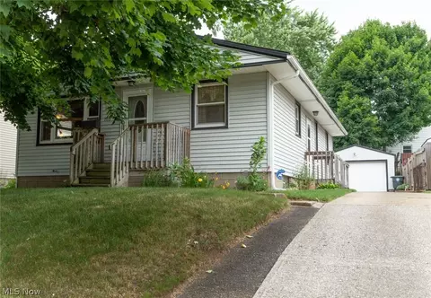 703 Evans Ave, Akron, OH 44310 photo 1