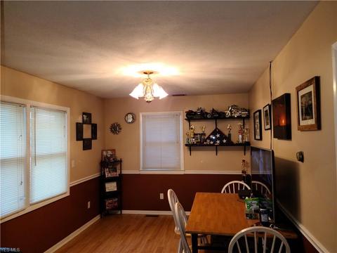614 Purdue Ave, Elyria, OH 44035 photo 12