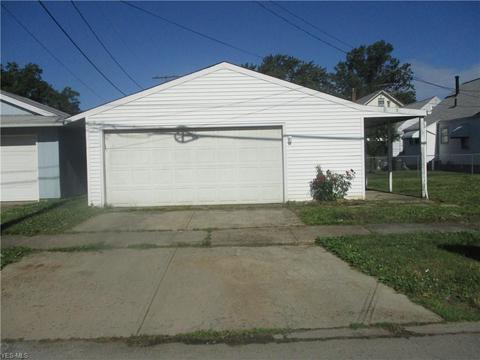 457 Kenyon Ave, Elyria, OH 44035 photo 2
