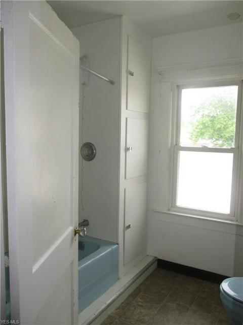 457 Kenyon Ave, Elyria, OH 44035 photo 13