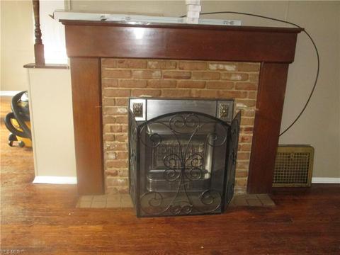 457 Kenyon Ave, Elyria, OH 44035 photo 4